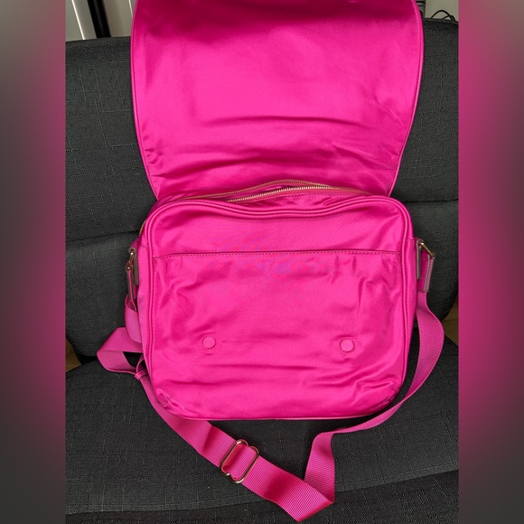 NWOT Michael Kors Nylon Large Messenger - Raspberry/Gold - Picture 4 of 6